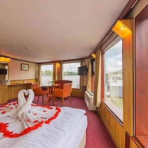 Fortuna Boat Botel Budapesta